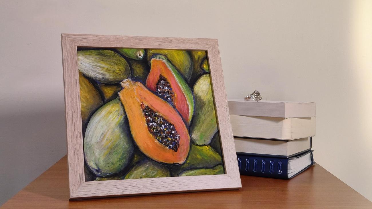Cuore Tropicale, natura morta a pastello a olio con papaya